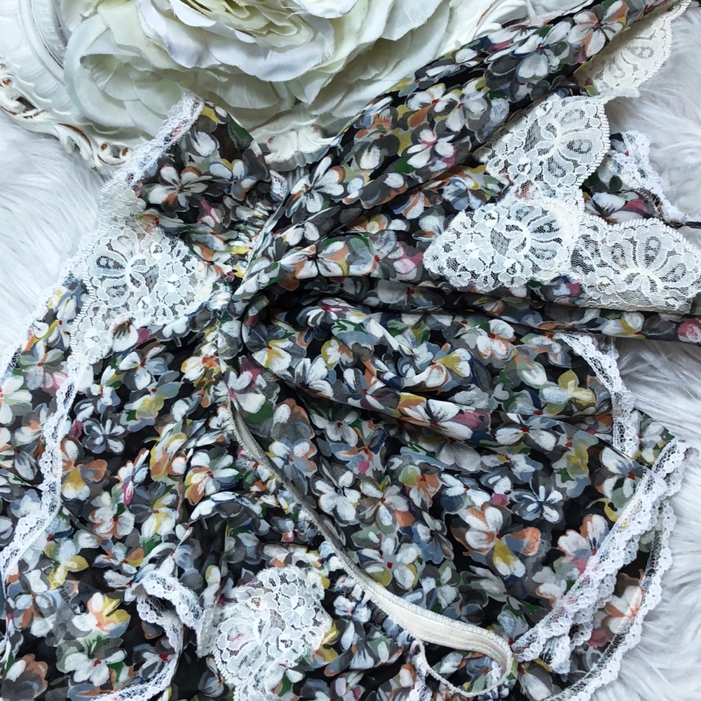 SOLD🌹Vtg Christian Dior Floral Chiffon Sleep Set - Picture 5 of 5